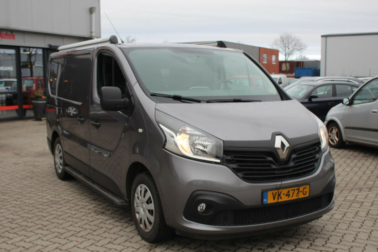 Renault-Trafic-9