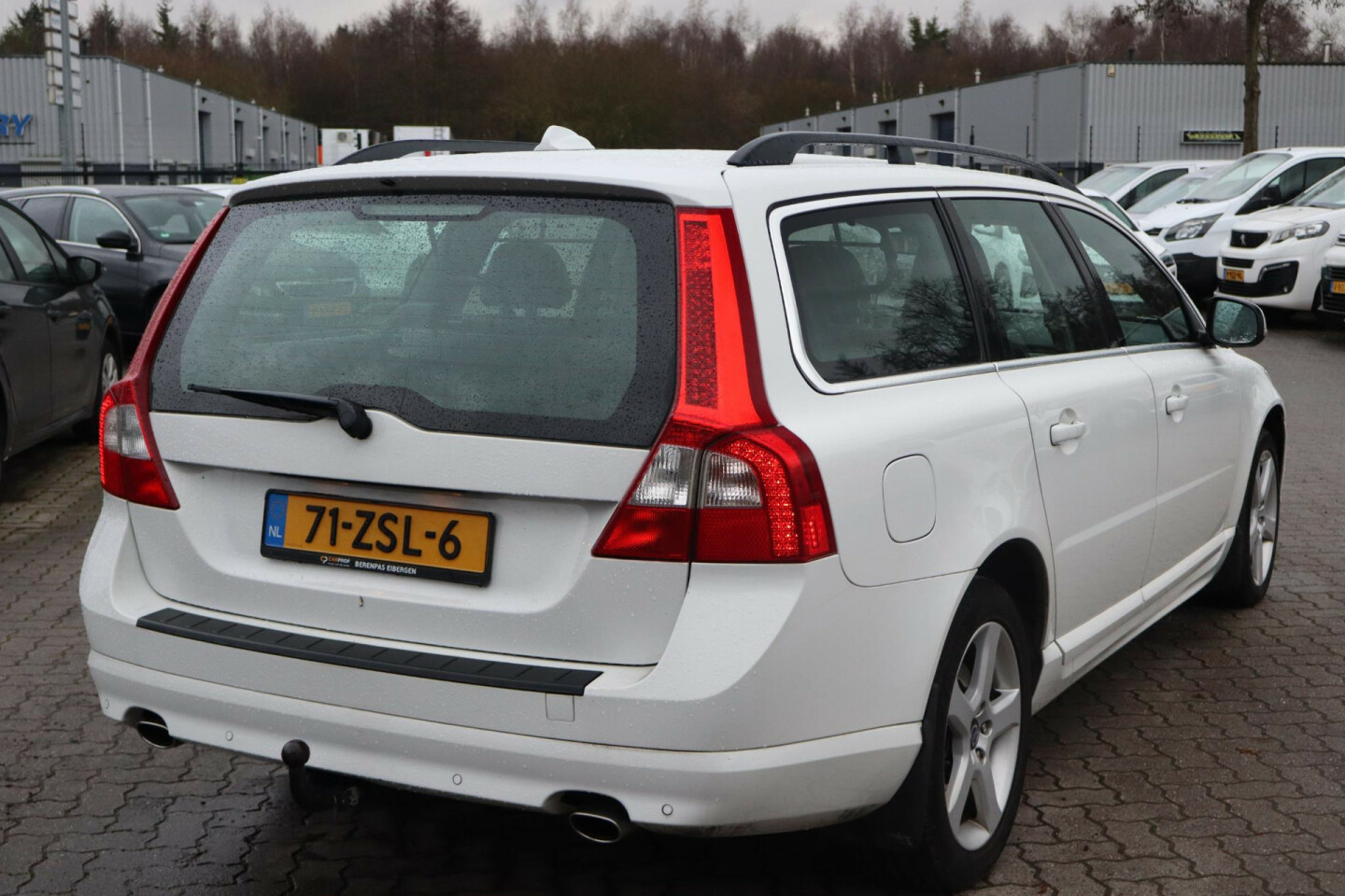 Volvo-V70-3