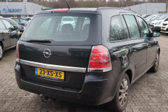 Opel-Zafira-4