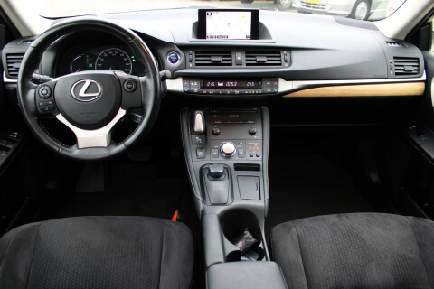 Lexus-CT-1