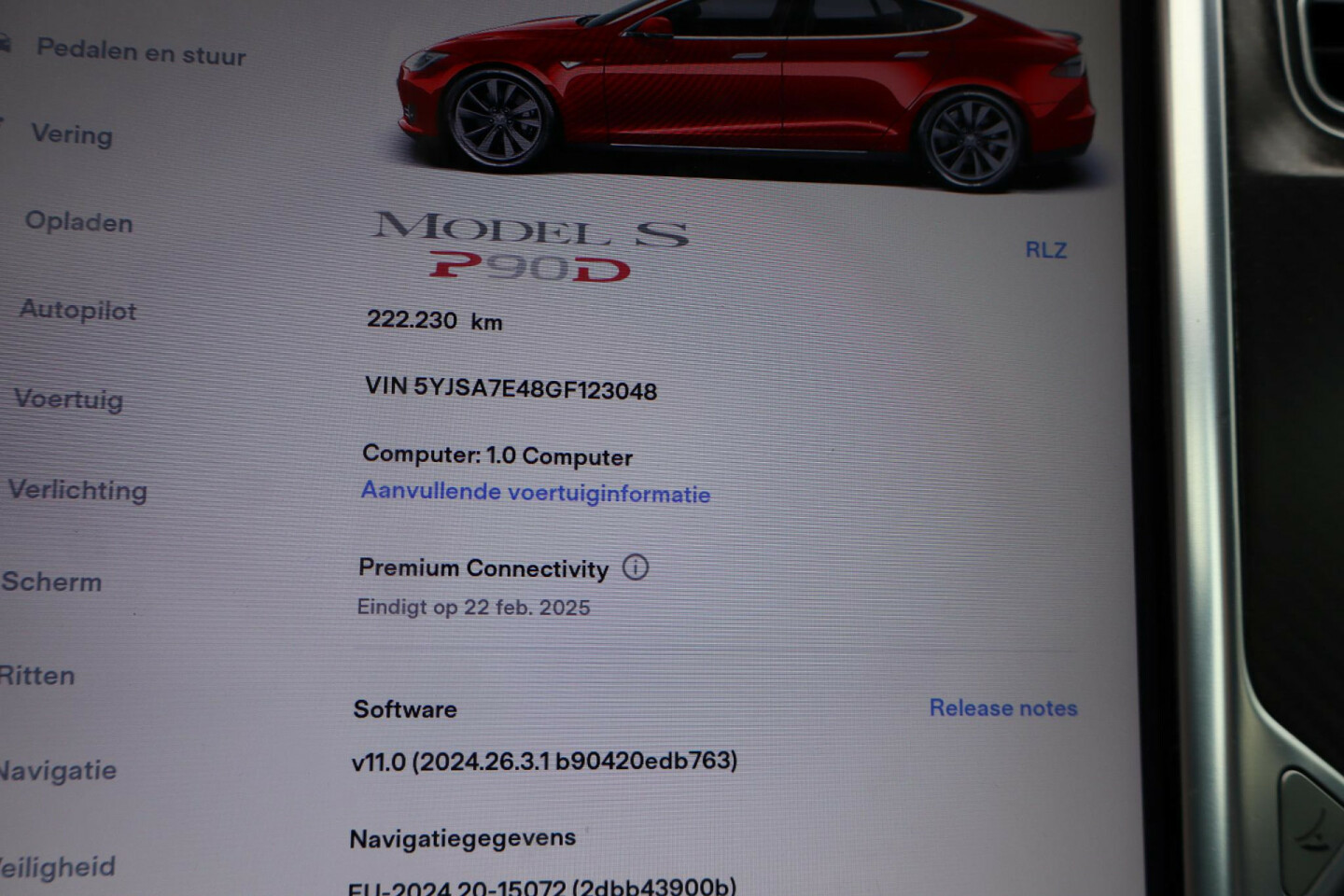 Tesla-Model S-36