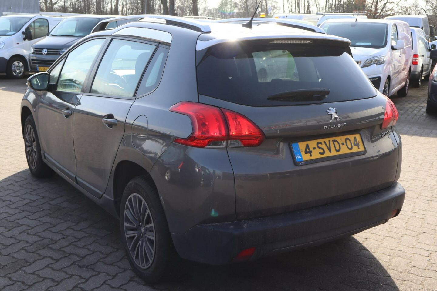 Peugeot-2008-6